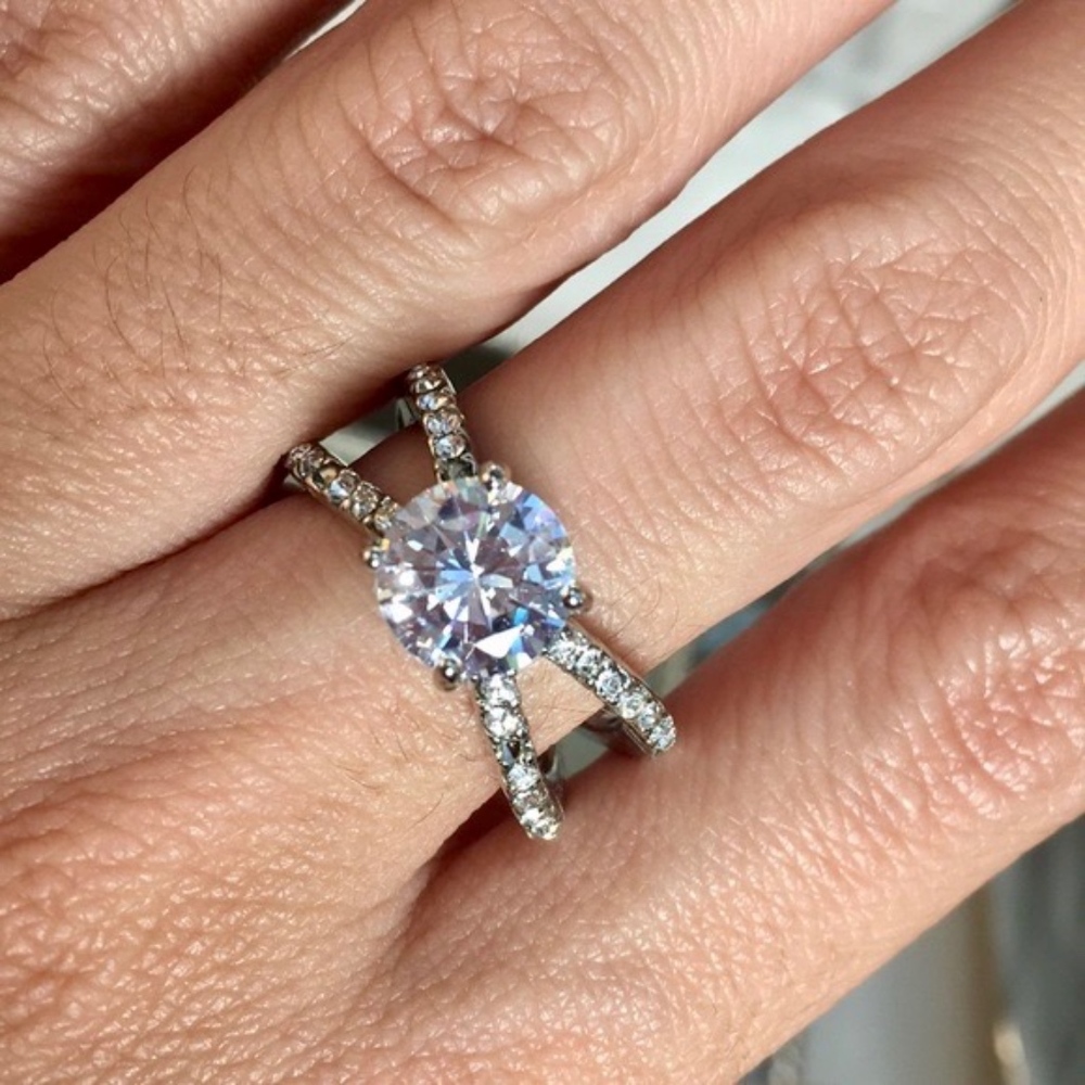 Silver plated Ring & Pave White Sapphire Size 7